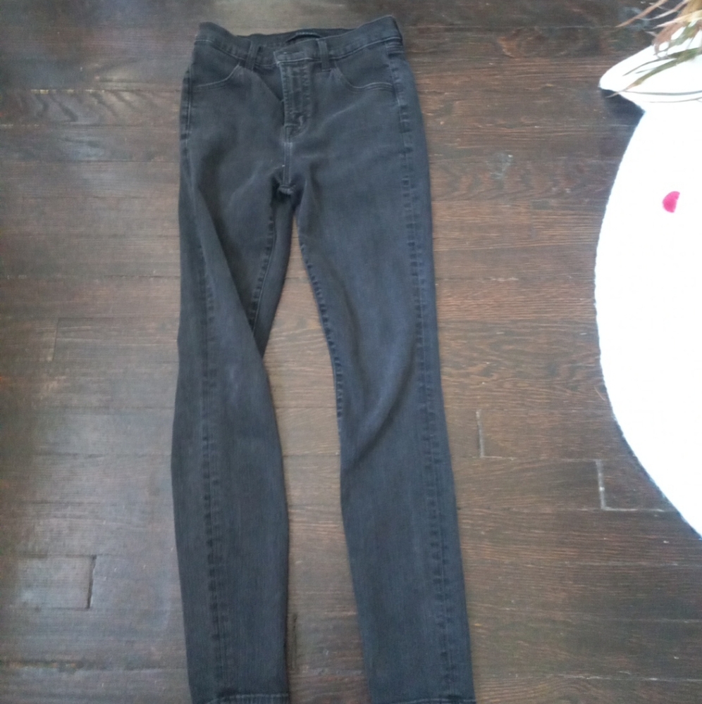 J Brand Woman Black Color Jeans Size 26 Skinny Pockets Causal Comfort